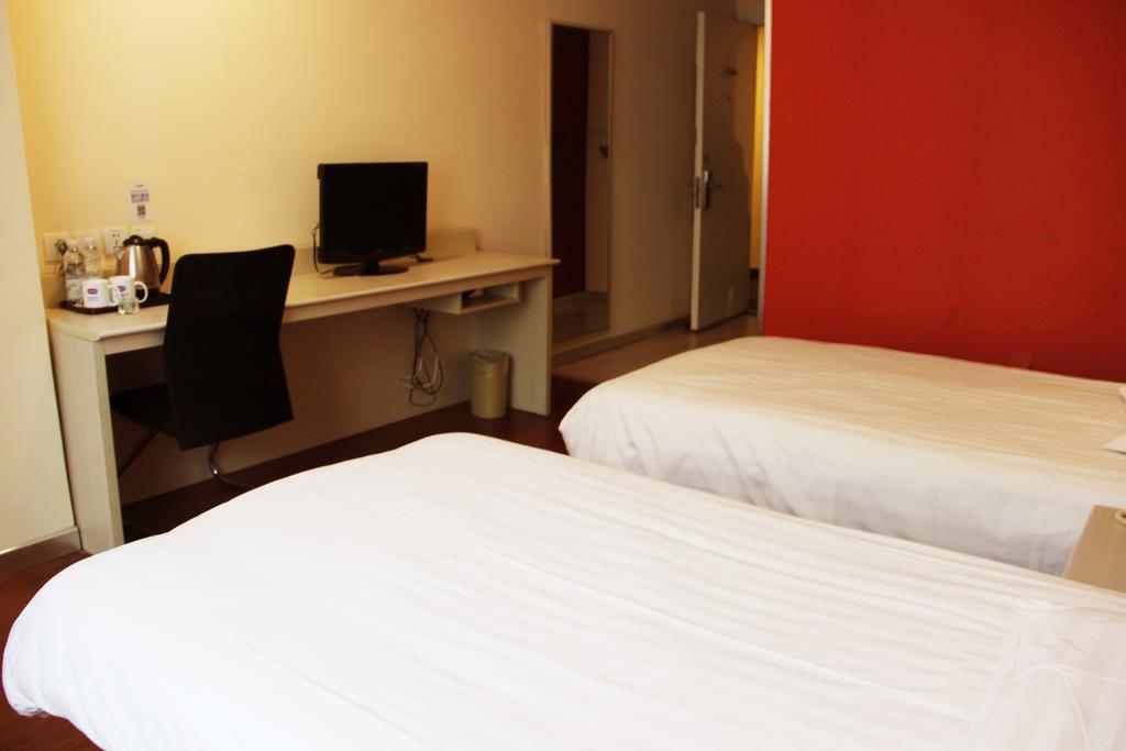 Hanting Hotel Shanghai South Railway Station Luoxiang Road Branch Quarto foto